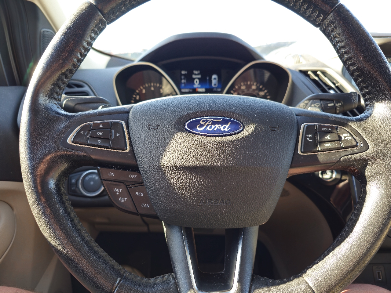 Ford Escape Titanium 4WD 2017