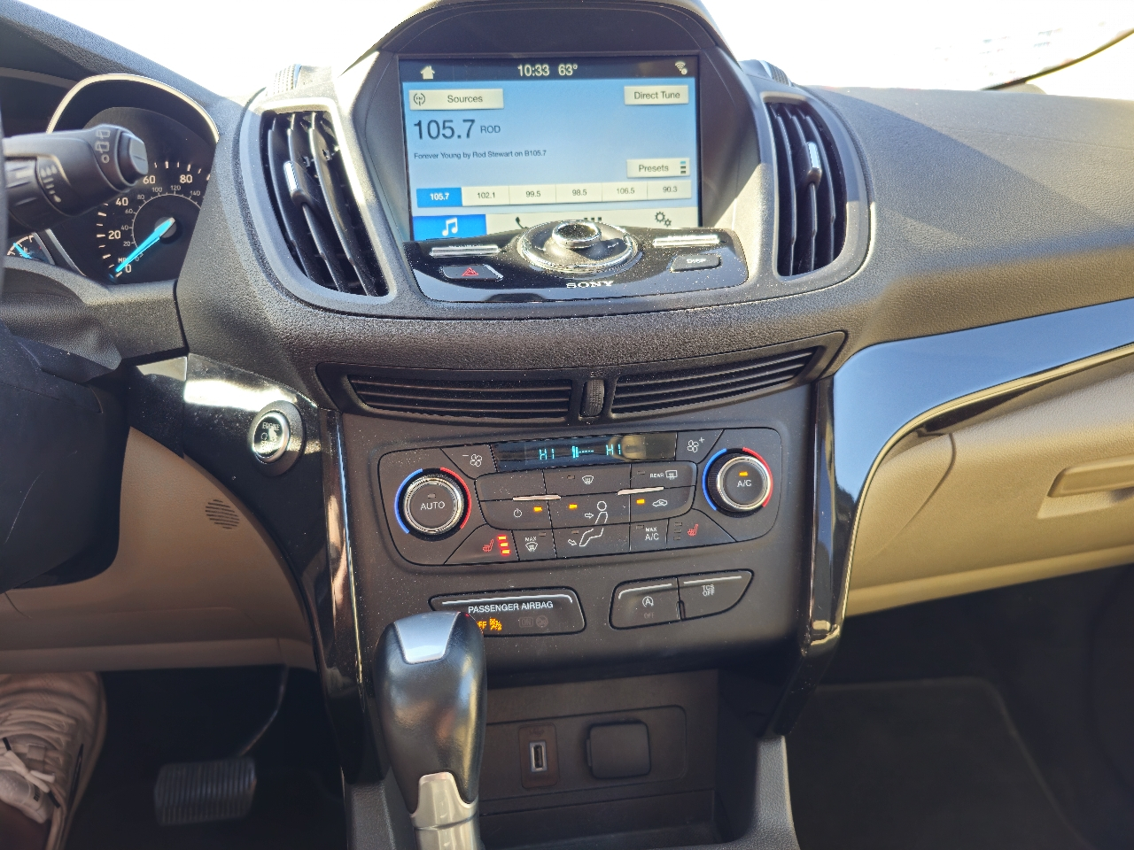 Ford Escape Titanium 4WD 2017