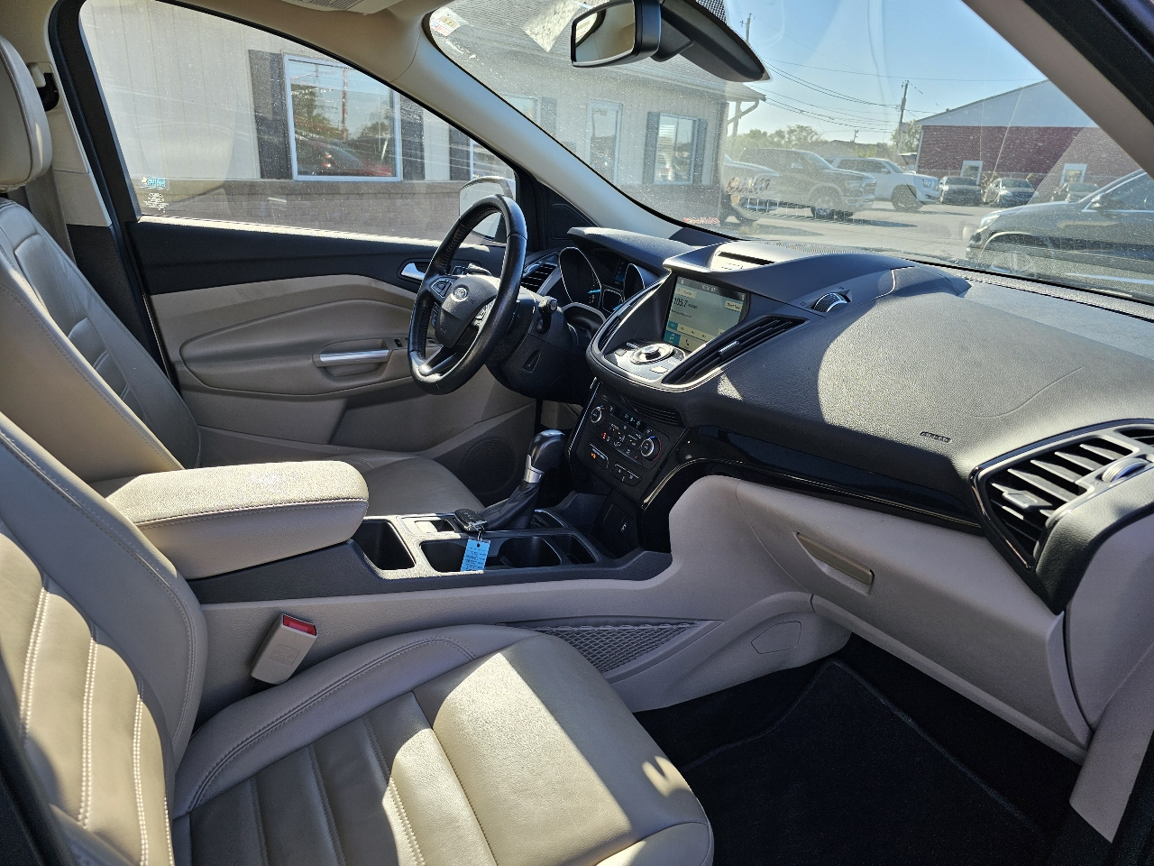 Ford Escape Titanium 4WD 2017
