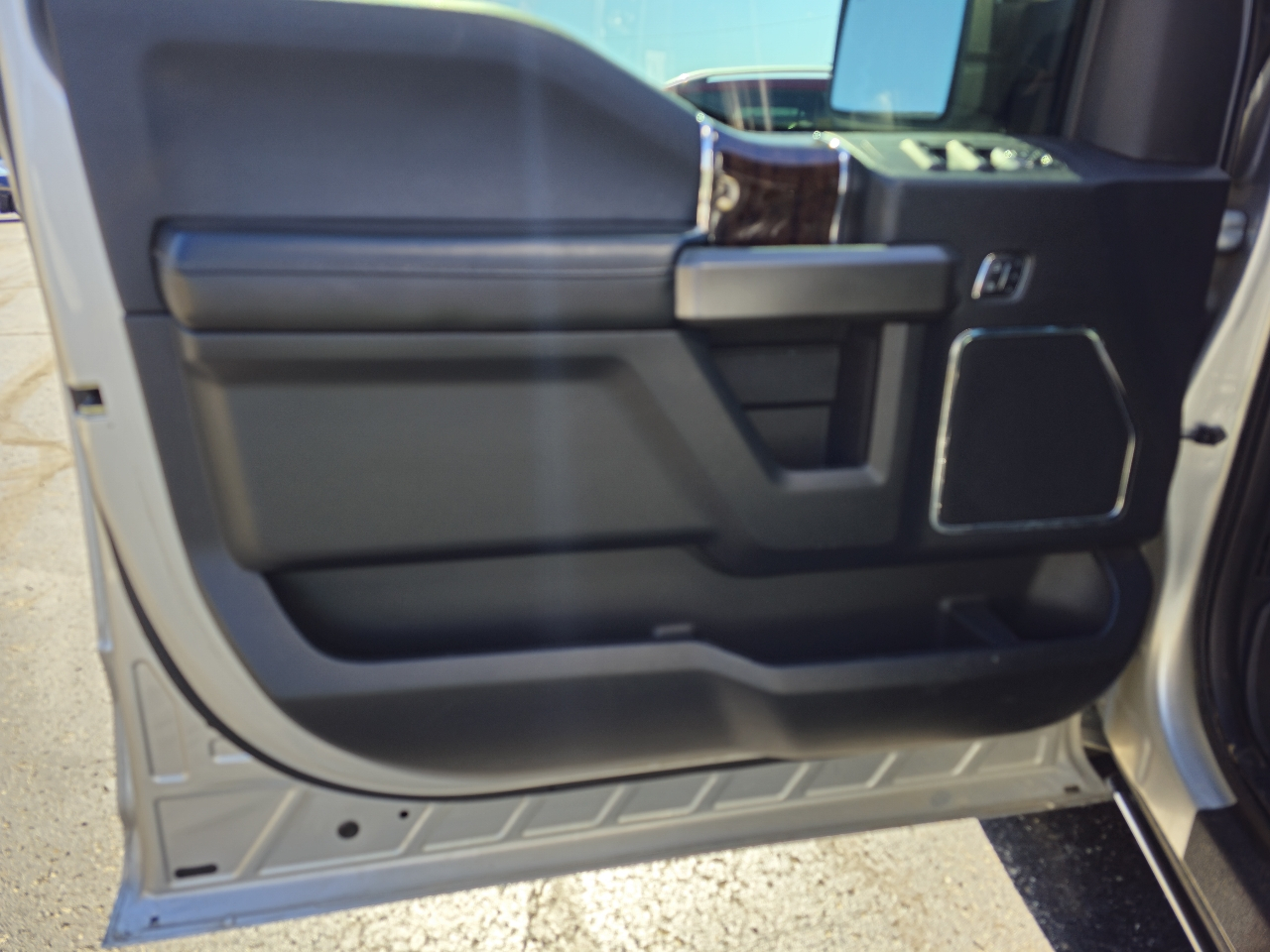 Ford F-150 4WD SuperCrew 145" XLT 2015