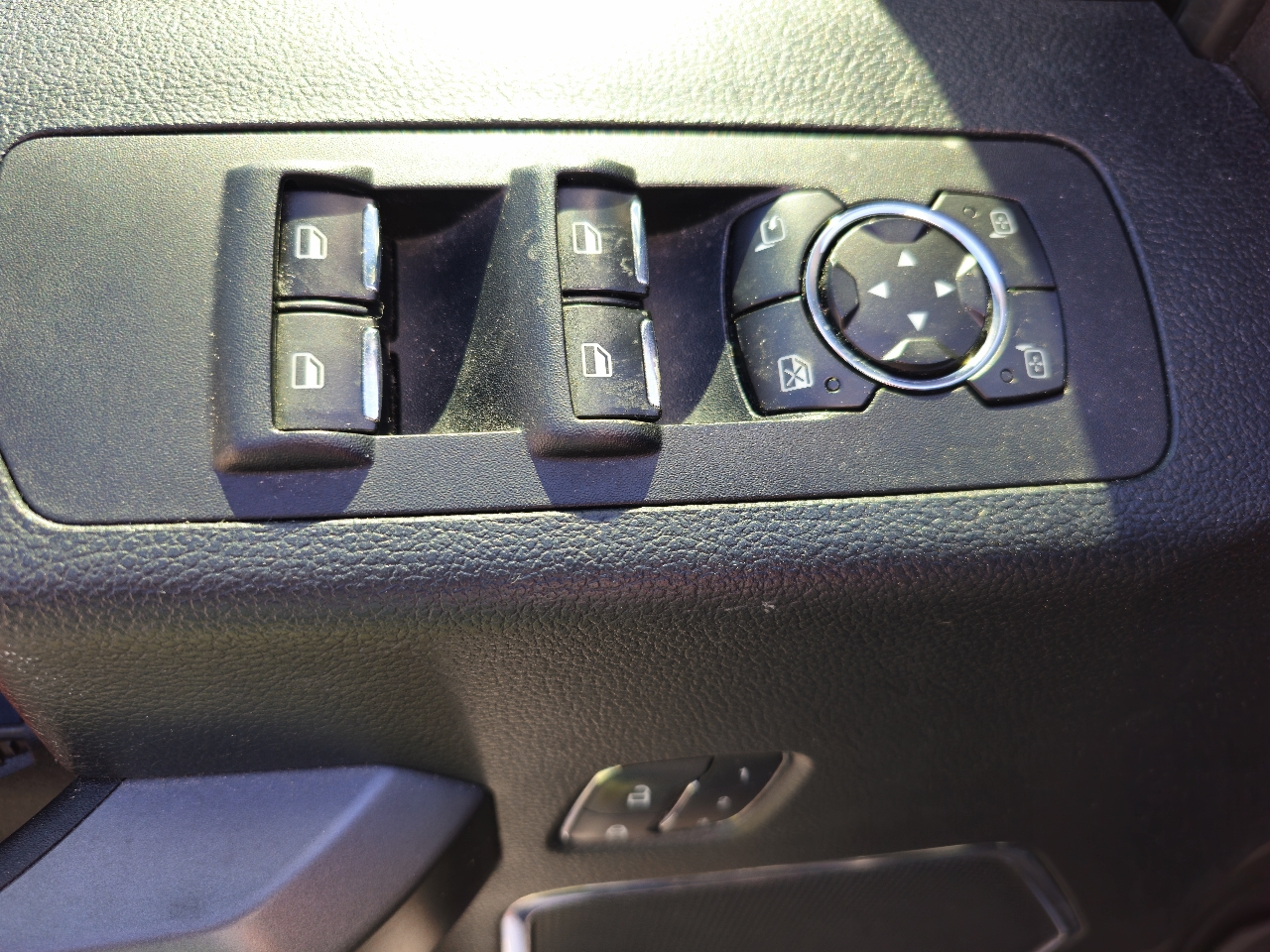 Ford F-150 4WD SuperCrew 145" XLT 2015