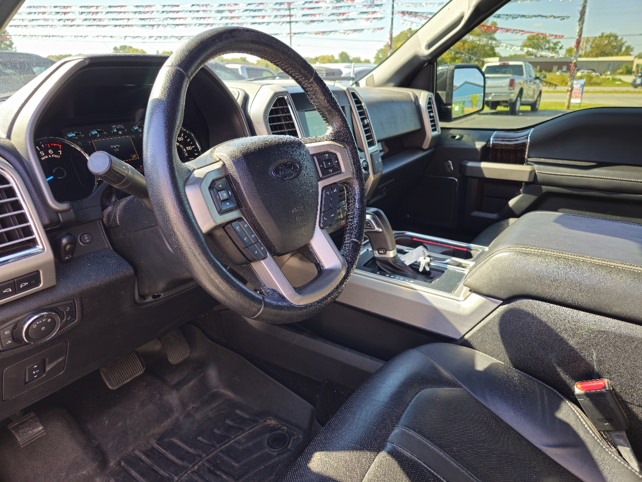 Ford F-150 4WD SuperCrew 145" XLT 2015