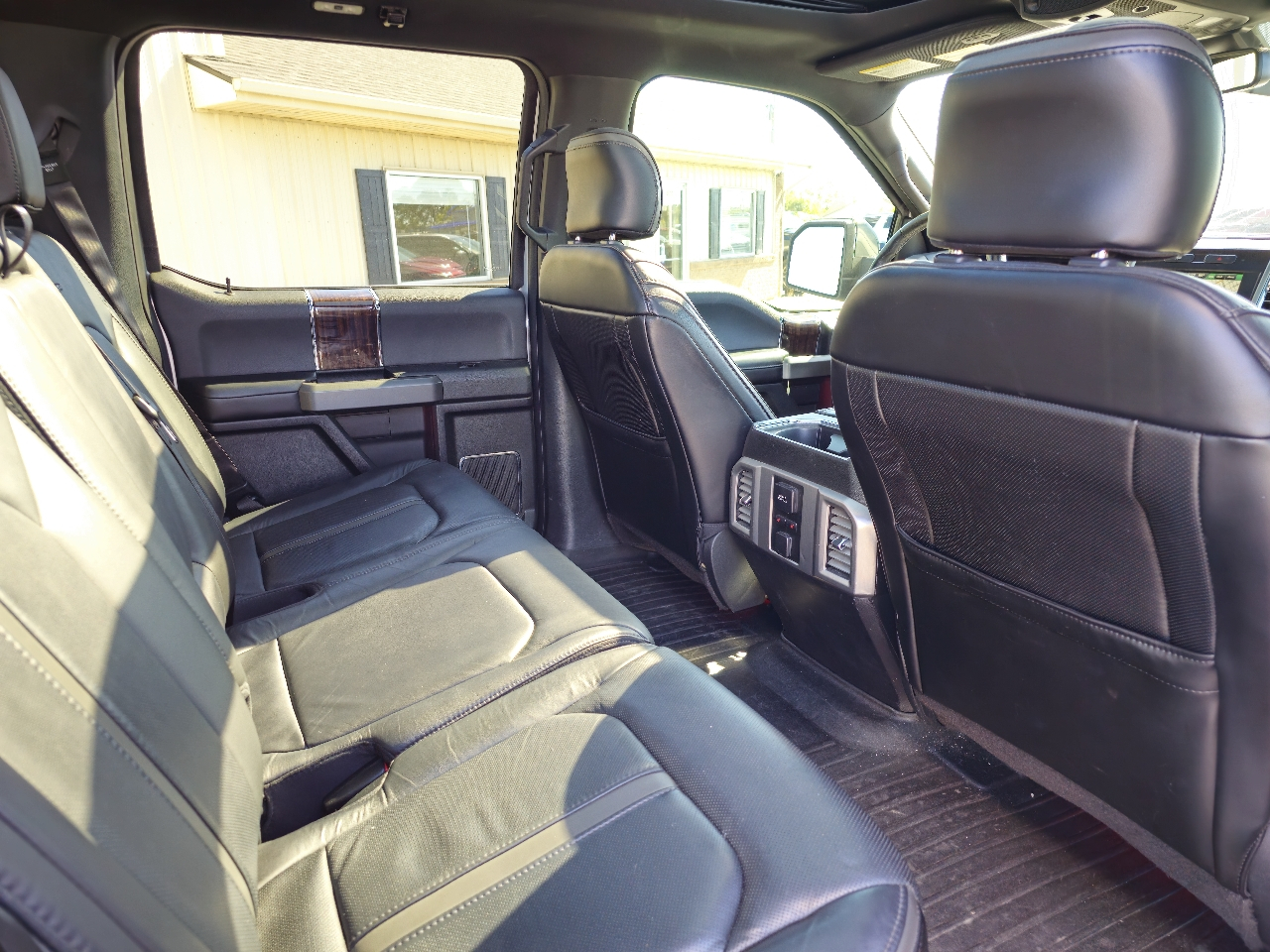 Ford F-150 4WD SuperCrew 145" XLT 2015