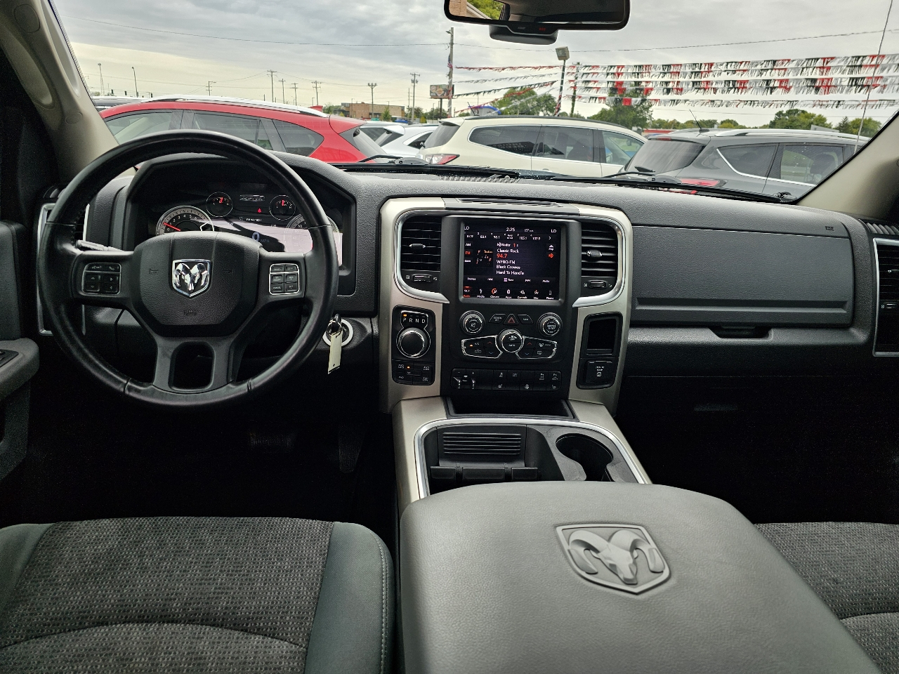 RAM 1500 Big Horn 4x4 Crew Cab 5'7" Box 2018