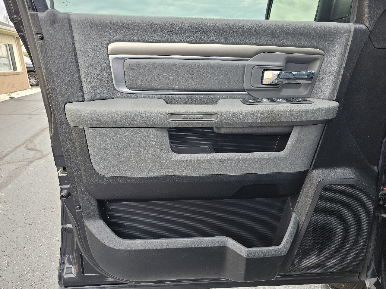 RAM 1500 Big Horn 4x4 Crew Cab 5'7" Box 2018