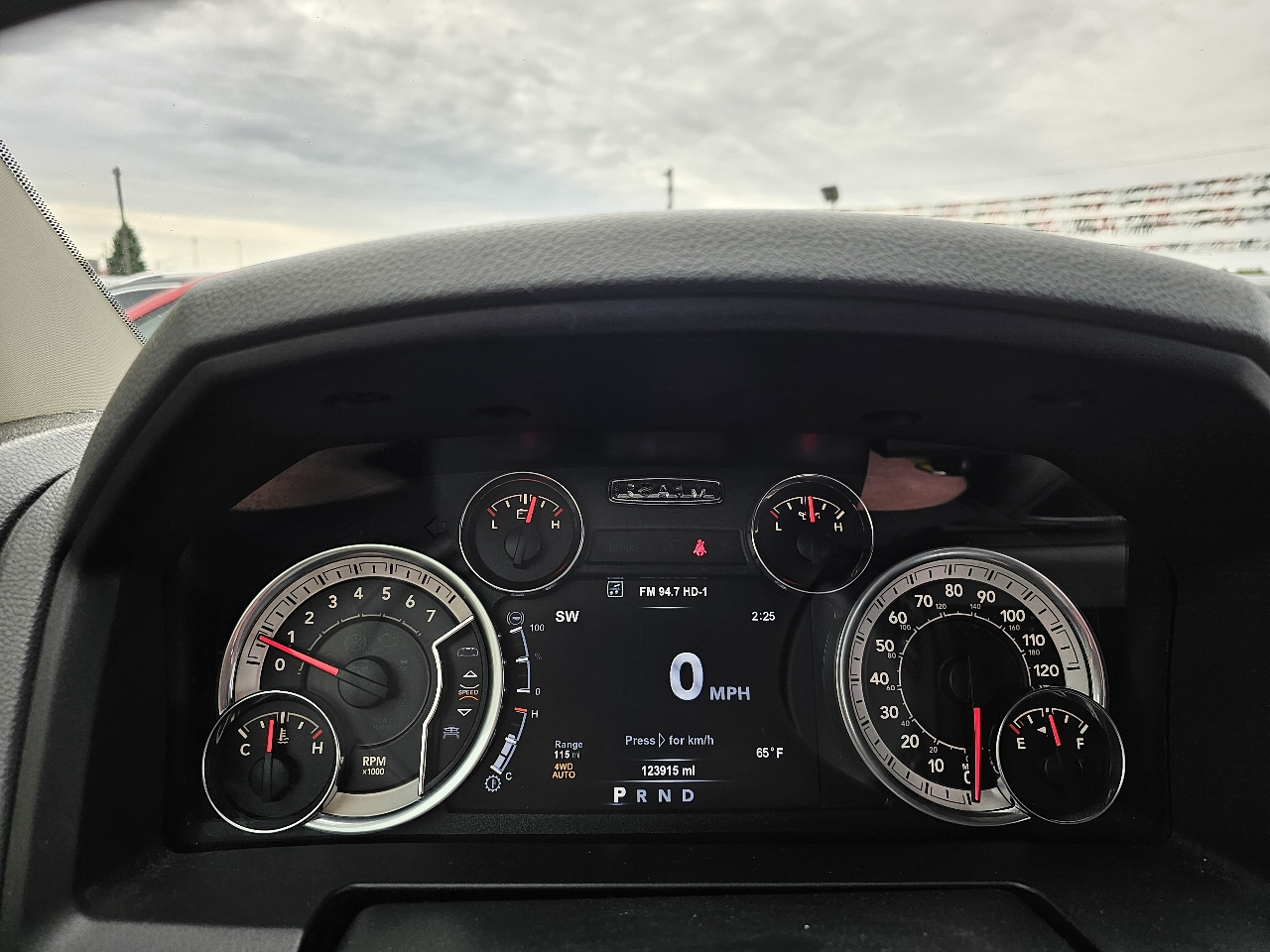 RAM 1500 Big Horn 4x4 Crew Cab 5'7" Box 2018