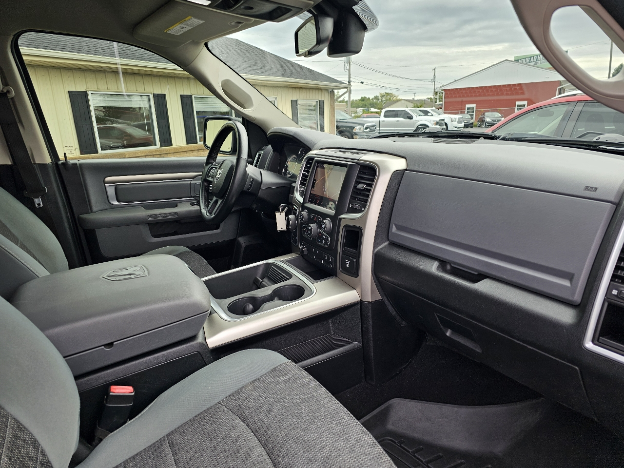 RAM 1500 Big Horn 4x4 Crew Cab 5'7" Box 2018