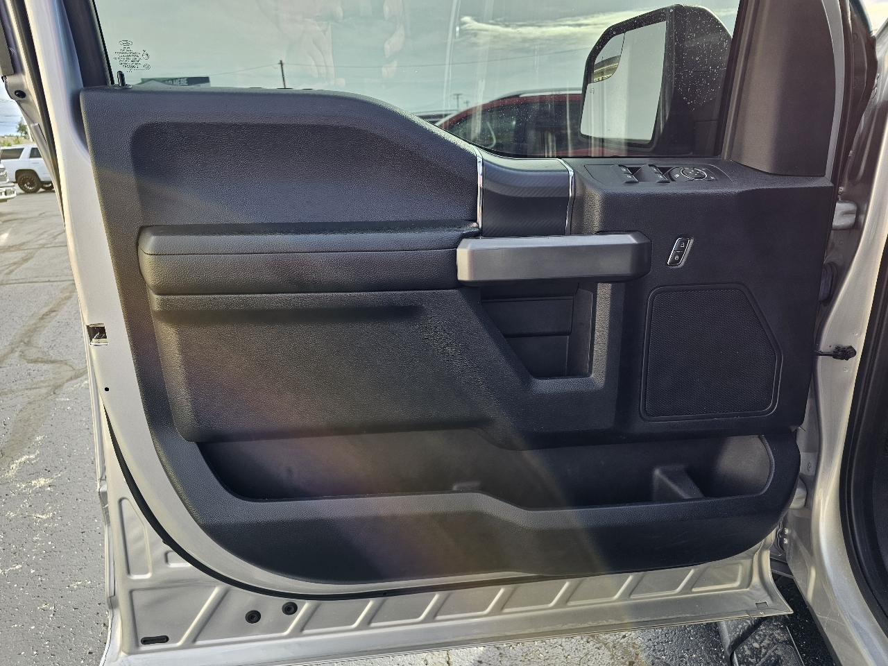 Ford F-150 4WD SuperCrew 145" XLT 2019