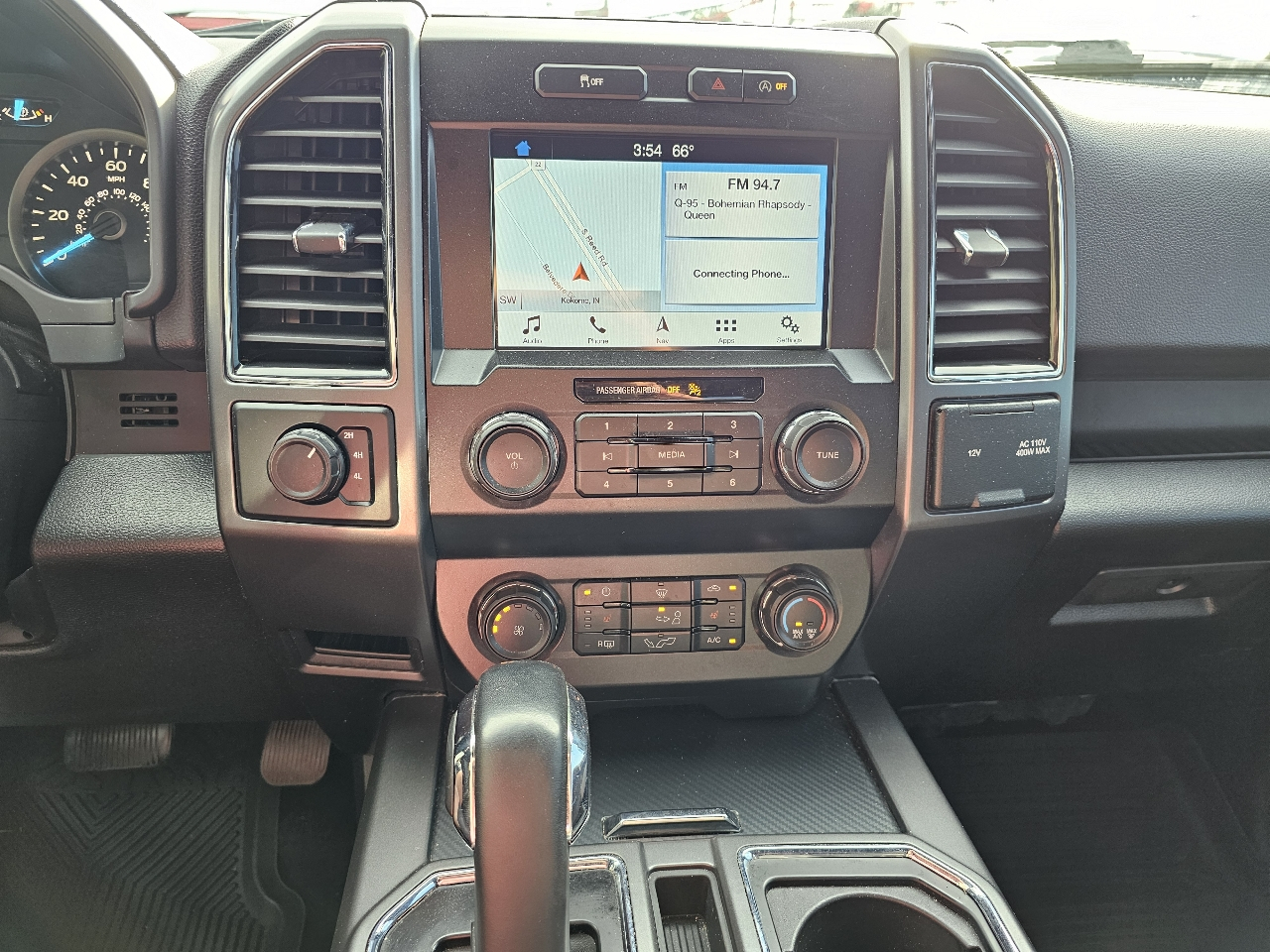 Ford F-150 4WD SuperCrew 145" XLT 2019