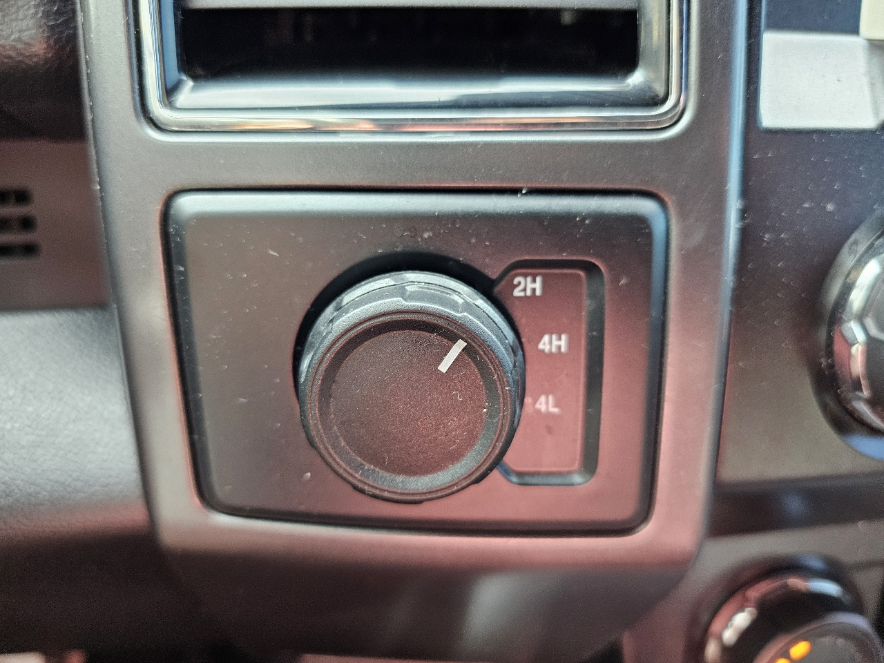 Ford F-150 4WD SuperCrew 145" XLT 2019