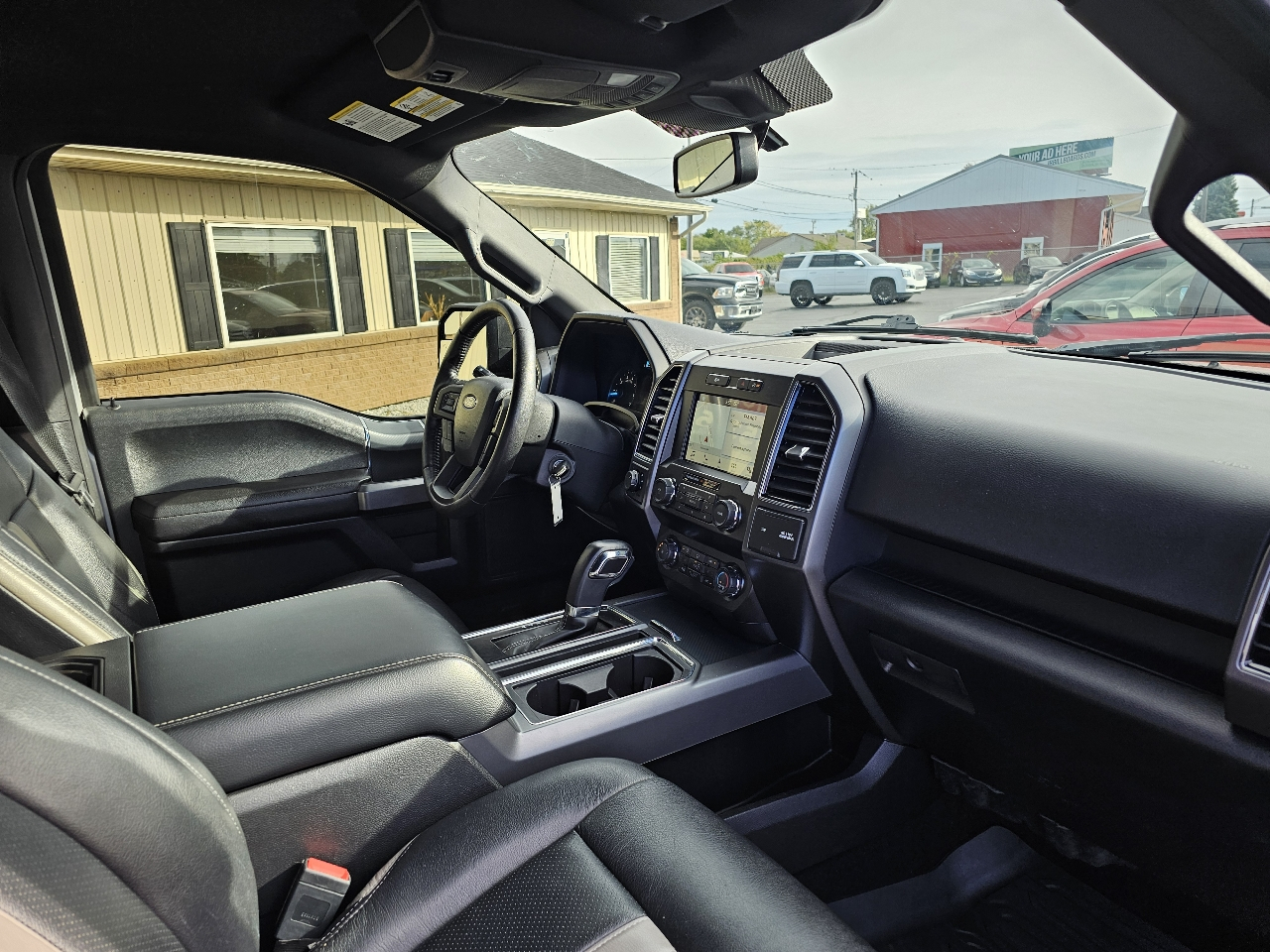Ford F-150 4WD SuperCrew 145" XLT 2019