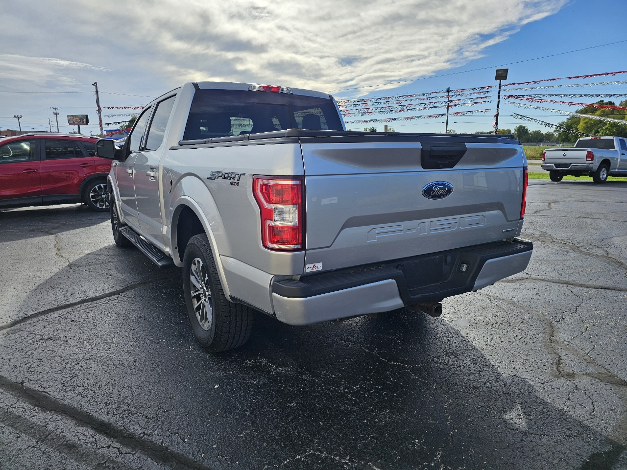 Ford F-150 4WD SuperCrew 145" XLT 2019