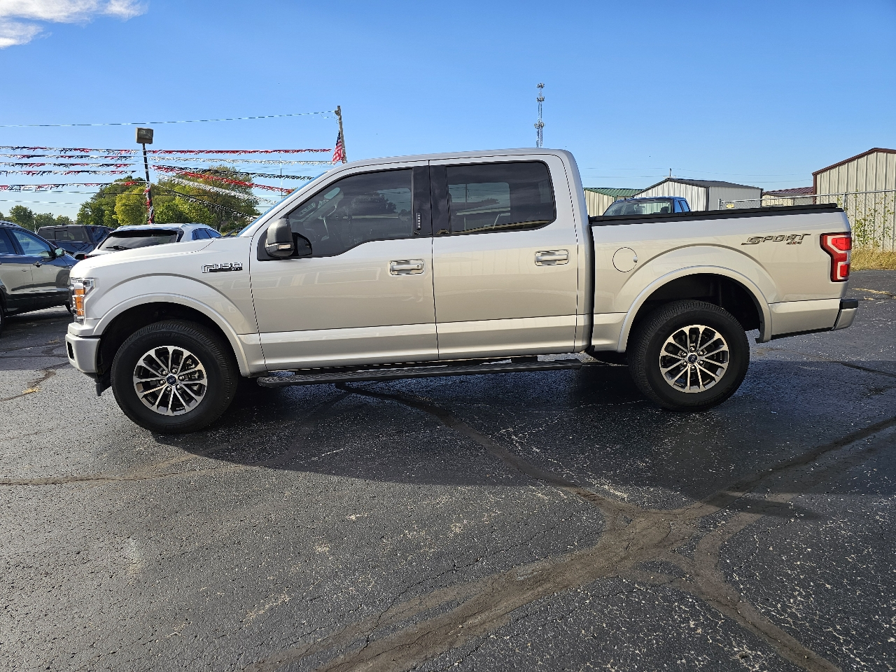 Ford F-150 4WD SuperCrew 145" XLT 2019