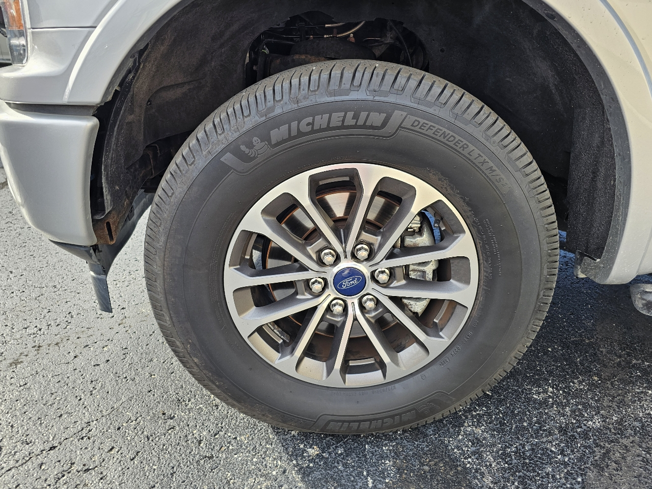 Ford F-150 4WD SuperCrew 145" XLT 2019