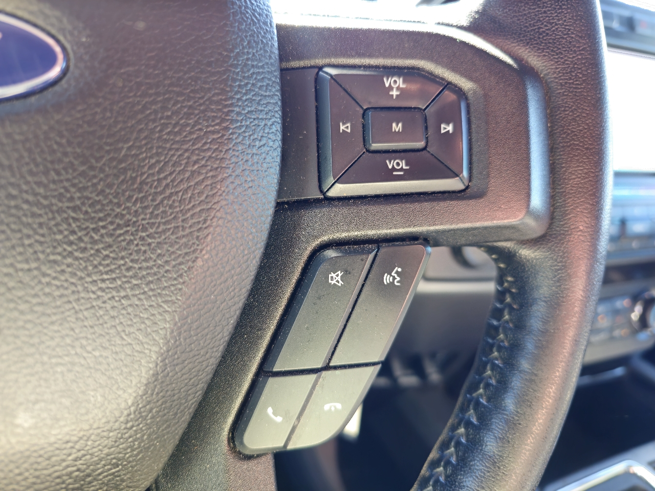 Ford F-150 4WD SuperCrew 145" XLT 2020