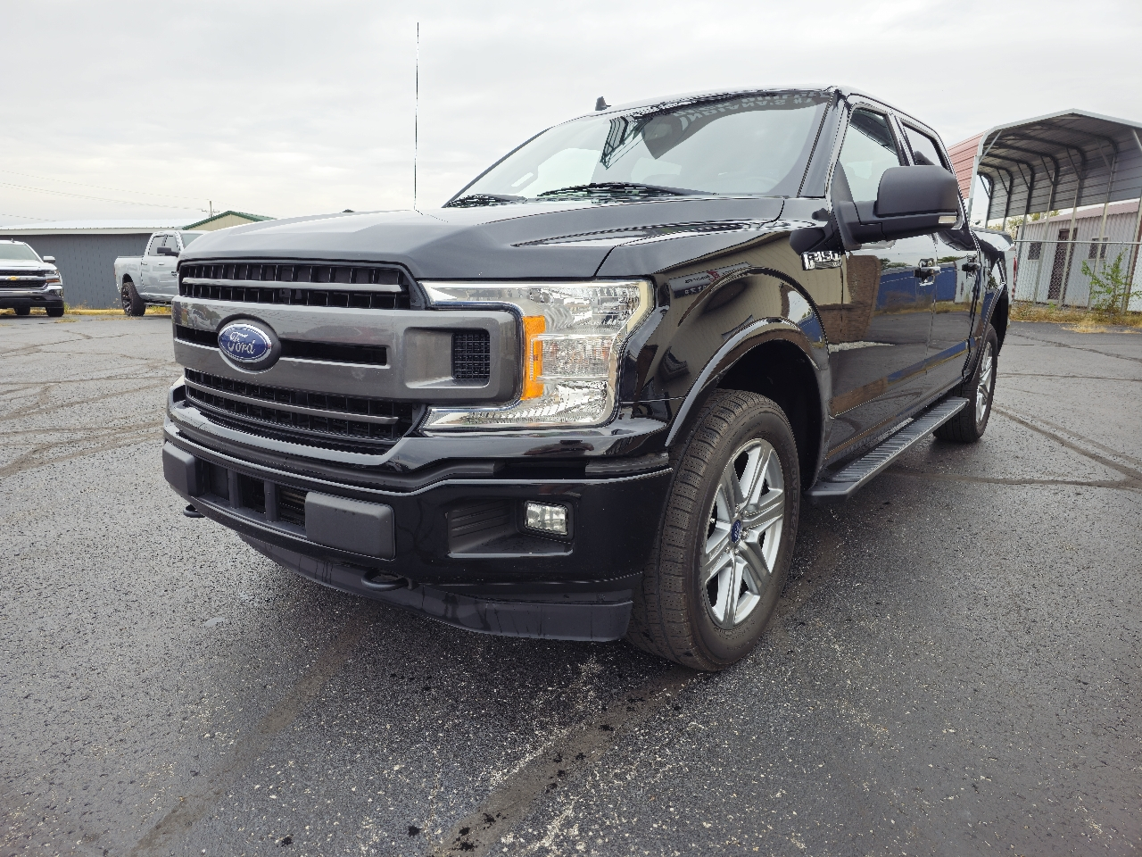 Ford F-150 4WD SuperCrew 145" XLT 2018