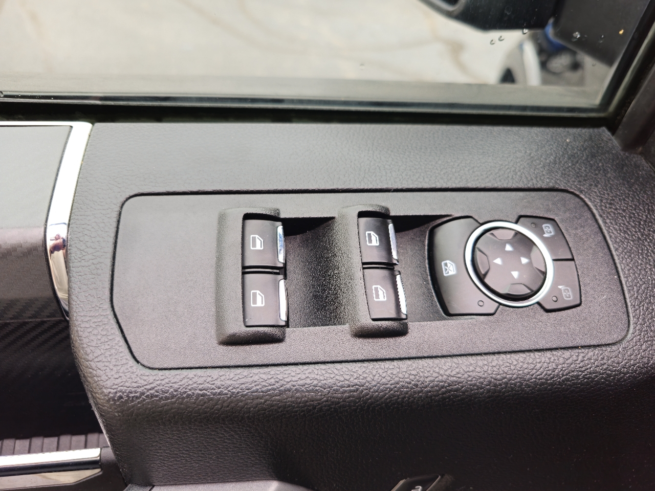 Ford F-150 4WD SuperCrew 145" XLT 2018