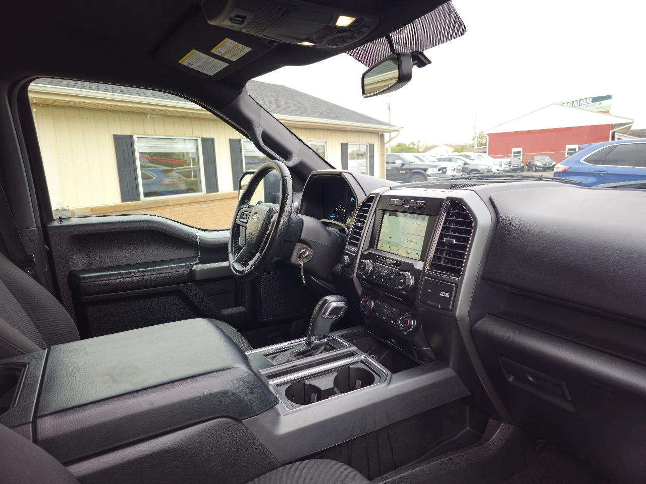 Ford F-150 4WD SuperCrew 145" XLT 2018