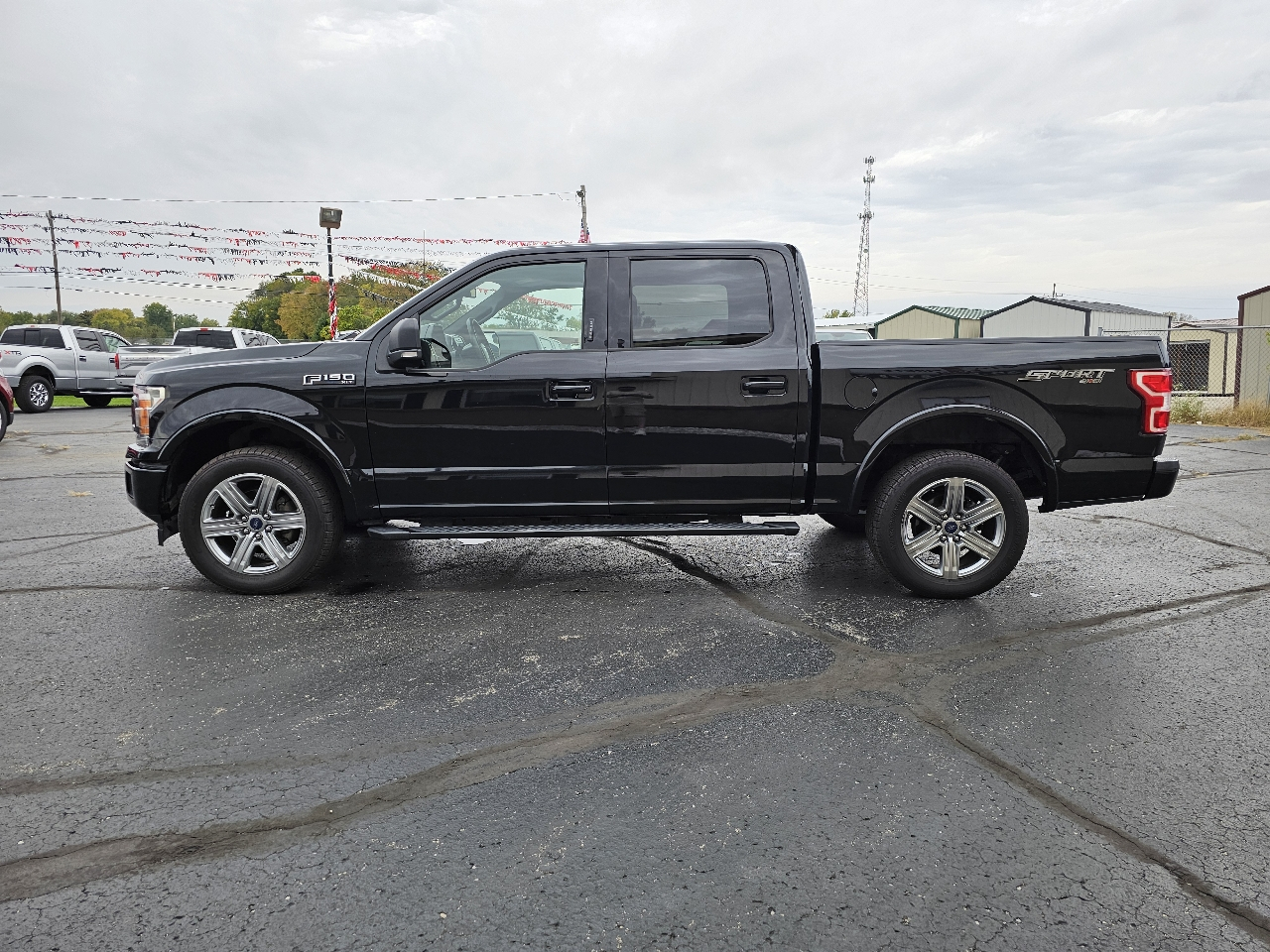 Ford F-150 4WD SuperCrew 145" XLT 2018