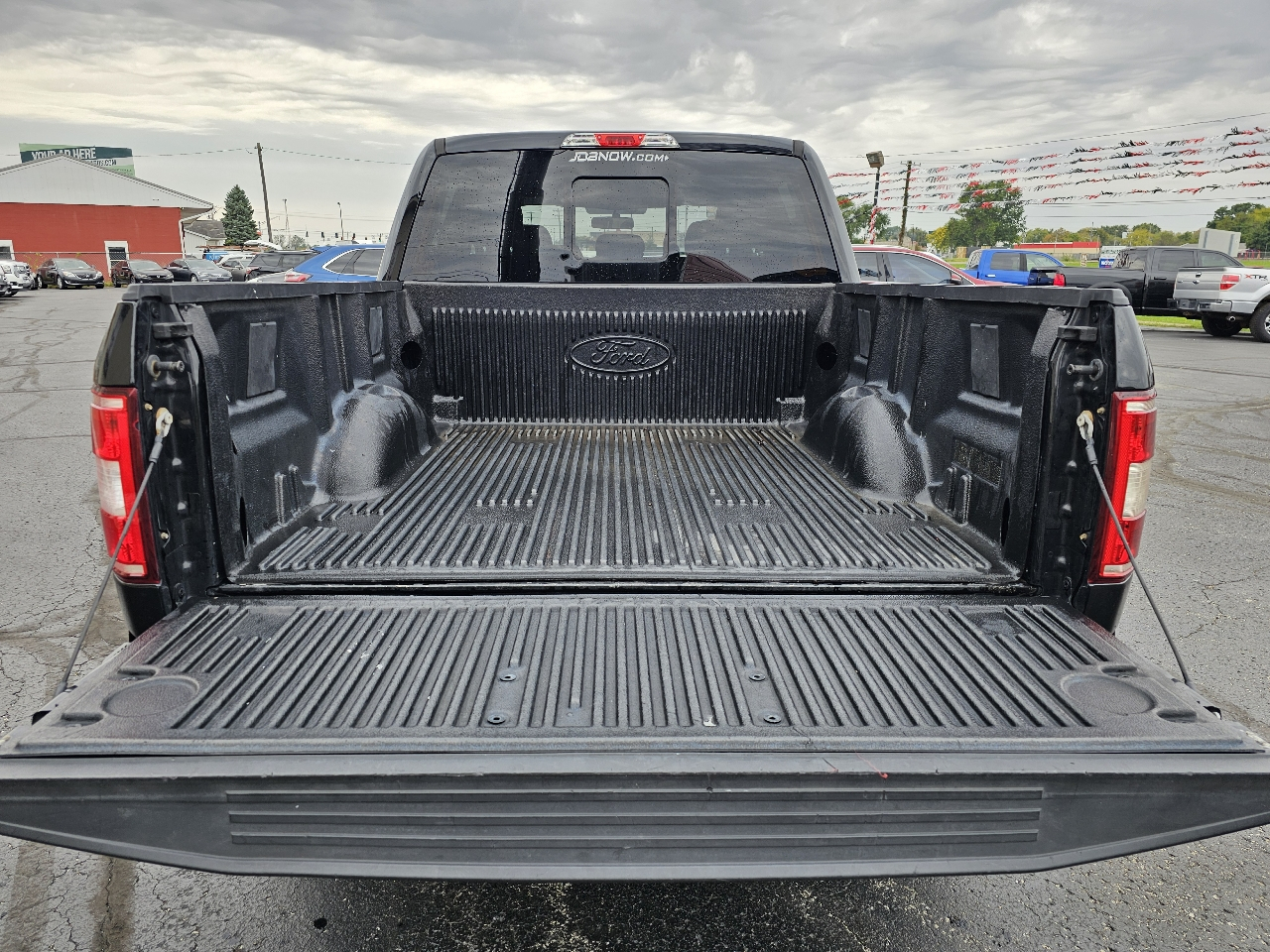 Ford F-150 4WD SuperCrew 145" XLT 2018