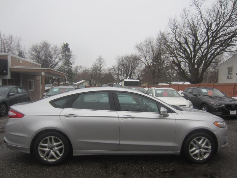 Ford Fusion SE 2013