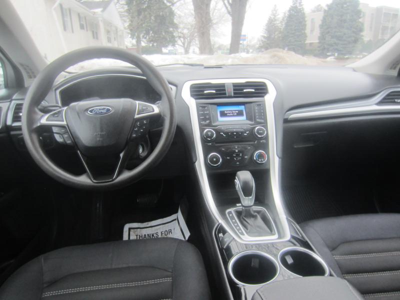 Ford Fusion SE 2013