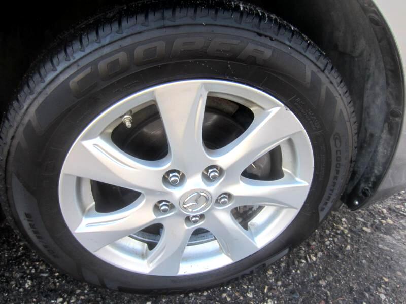 Mazda MAZDA3 i Touring 4-door 2011