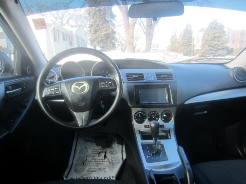 Mazda MAZDA3 i Touring 4-door 2011
