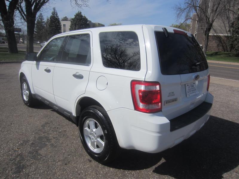 Ford Escape XLS FWD 2011