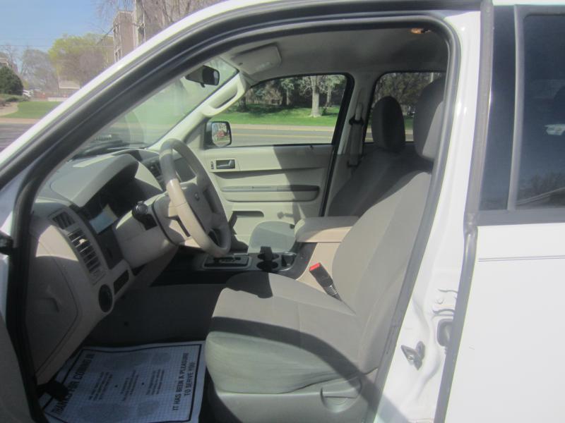 Ford Escape XLS FWD 2011