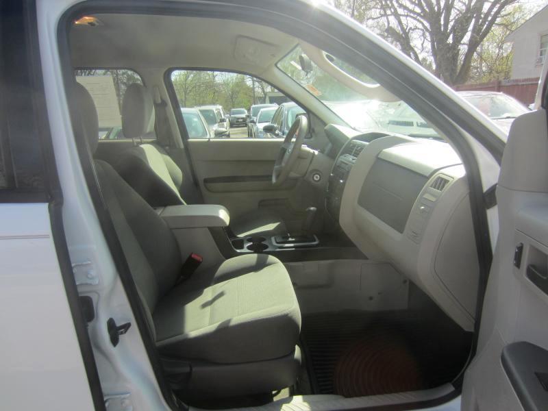Ford Escape XLS FWD 2011