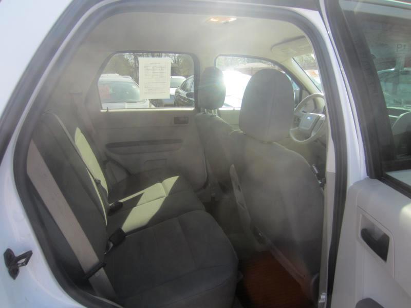 Ford Escape XLS FWD 2011