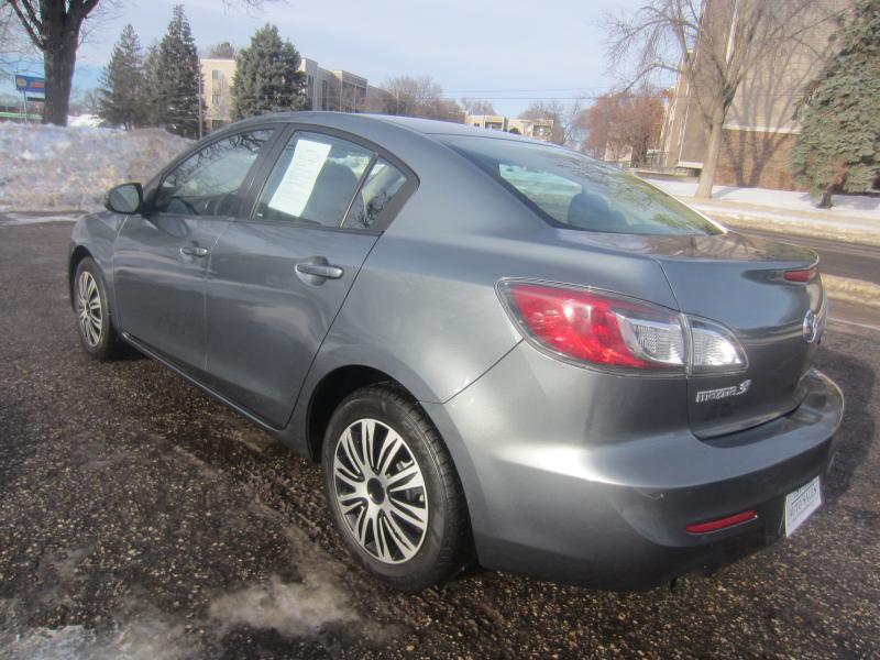 Mazda MAZDA3 i SV AT 4-Door 2013