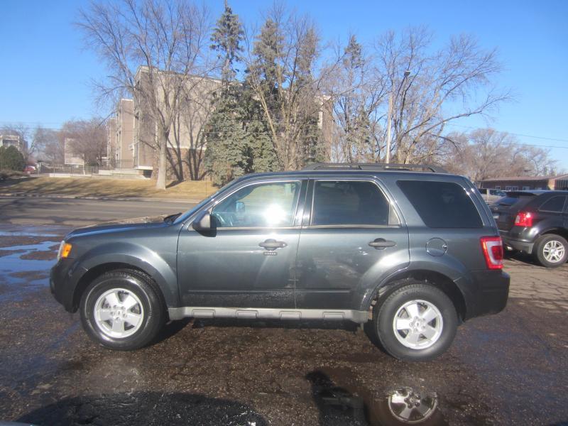 Ford Escape XLT FWD I4 2009
