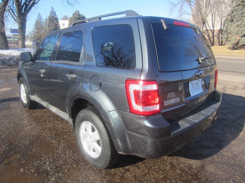 Ford Escape XLT FWD I4 2009