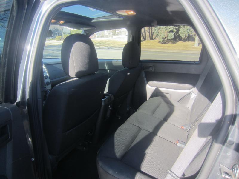 Ford Escape XLT FWD I4 2009