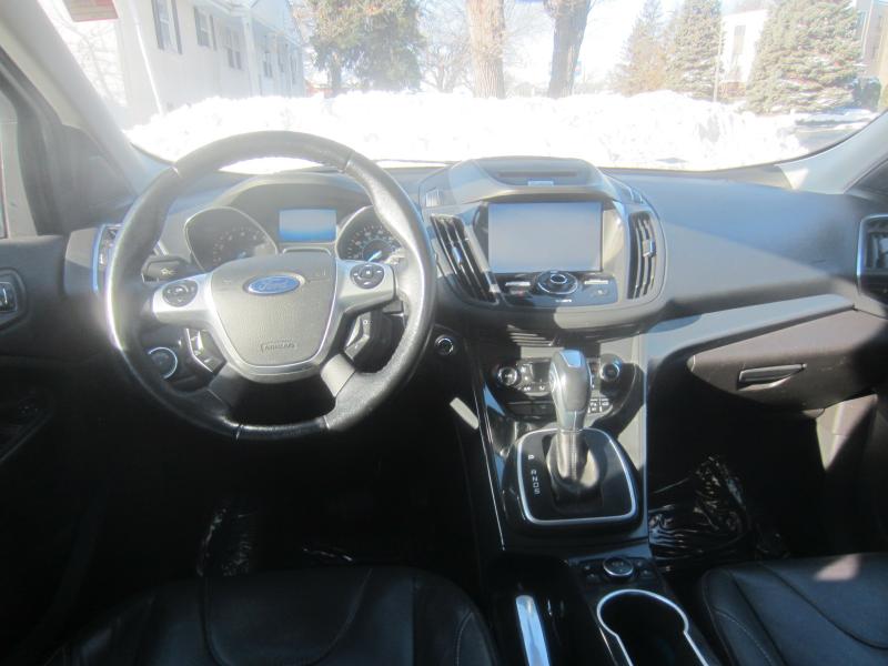 Ford Escape Titanium 4WD 2013