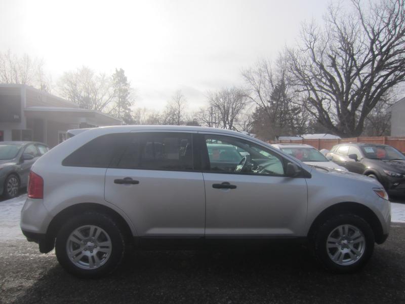 Ford Edge SE FWD 2012