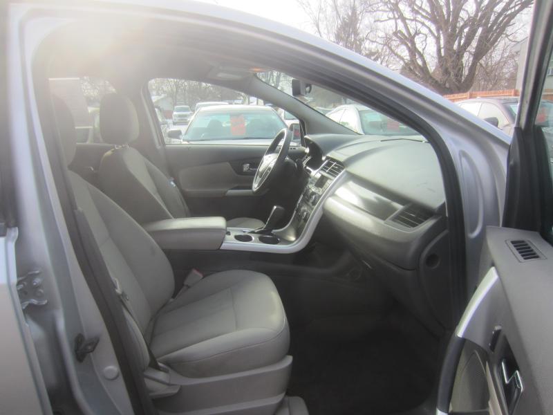 Ford Edge SE FWD 2012
