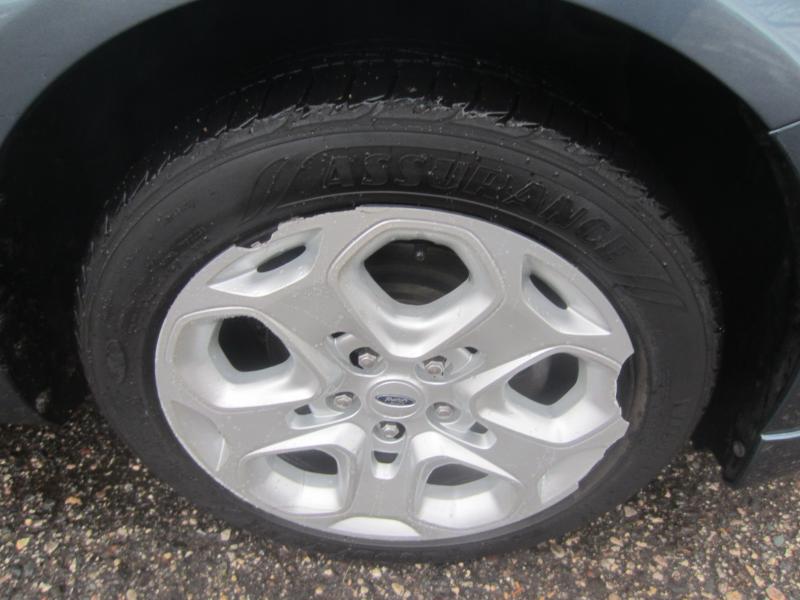 Ford Fusion I4 SE 2011