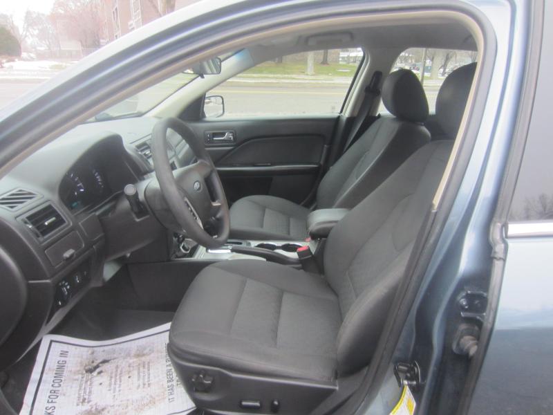 Ford Fusion I4 SE 2011