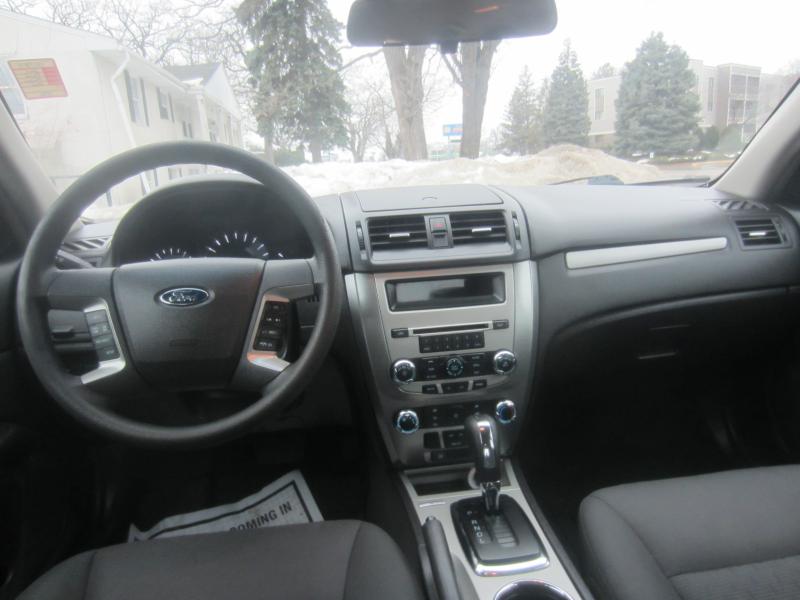 Ford Fusion I4 SE 2011