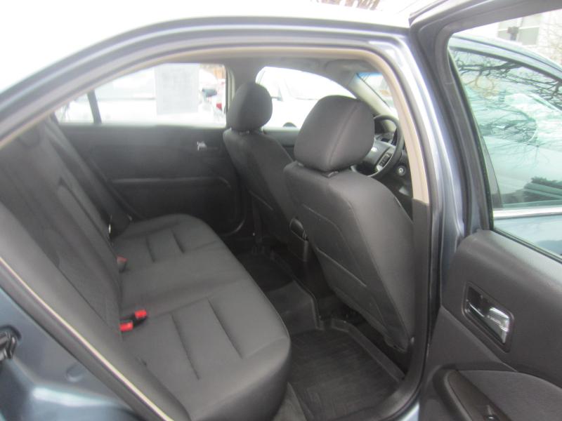 Ford Fusion I4 SE 2011