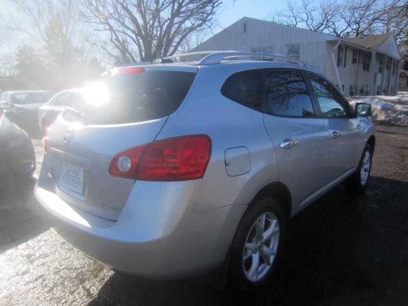 Nissan Rogue SL AWD 2010