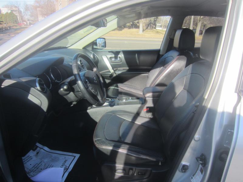 Nissan Rogue SL AWD 2010