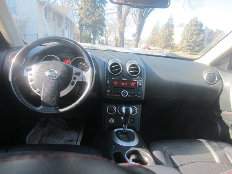 Nissan Rogue SL AWD 2010