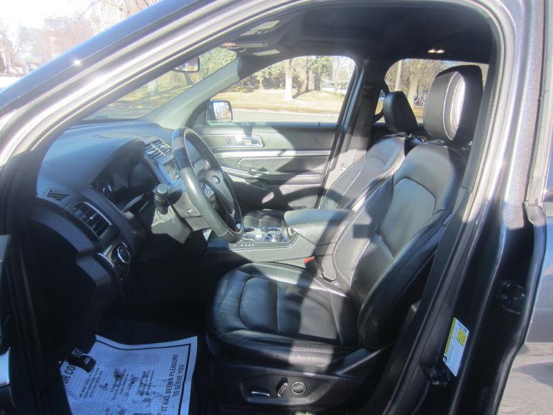 Ford Explorer XLT 4WD 2018