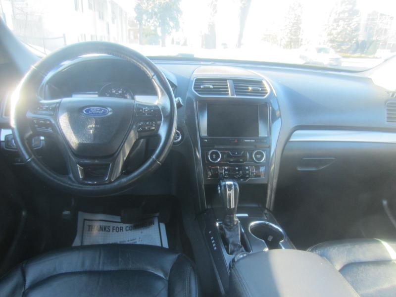 Ford Explorer XLT 4WD 2018