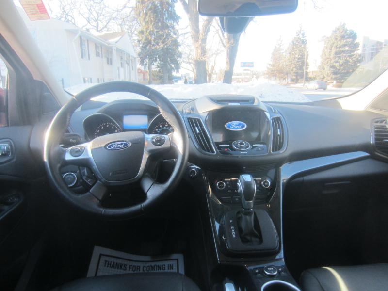 Ford Escape Titanium 4WD 2016