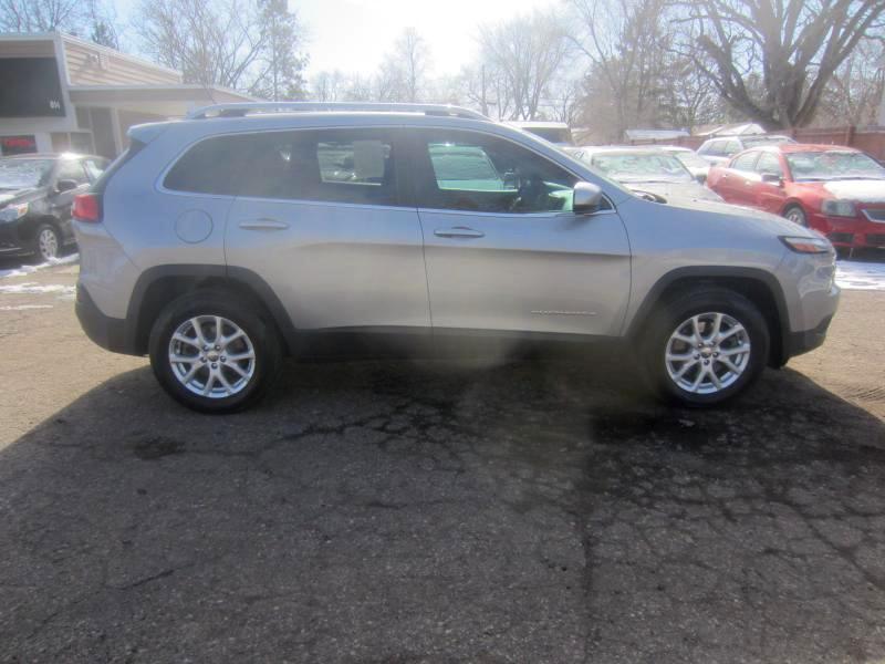 Jeep Cherokee Latitude 4WD 2014